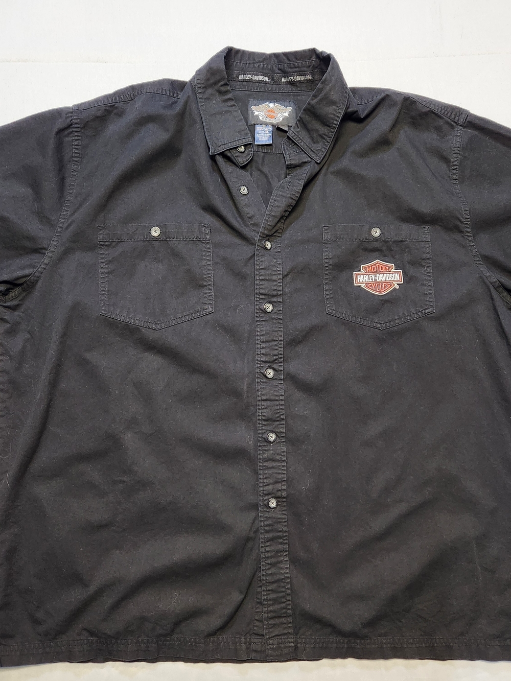 Vintage Harley-Davidson Black Button-Up Shirt with Bar & Shield Patch Y2K